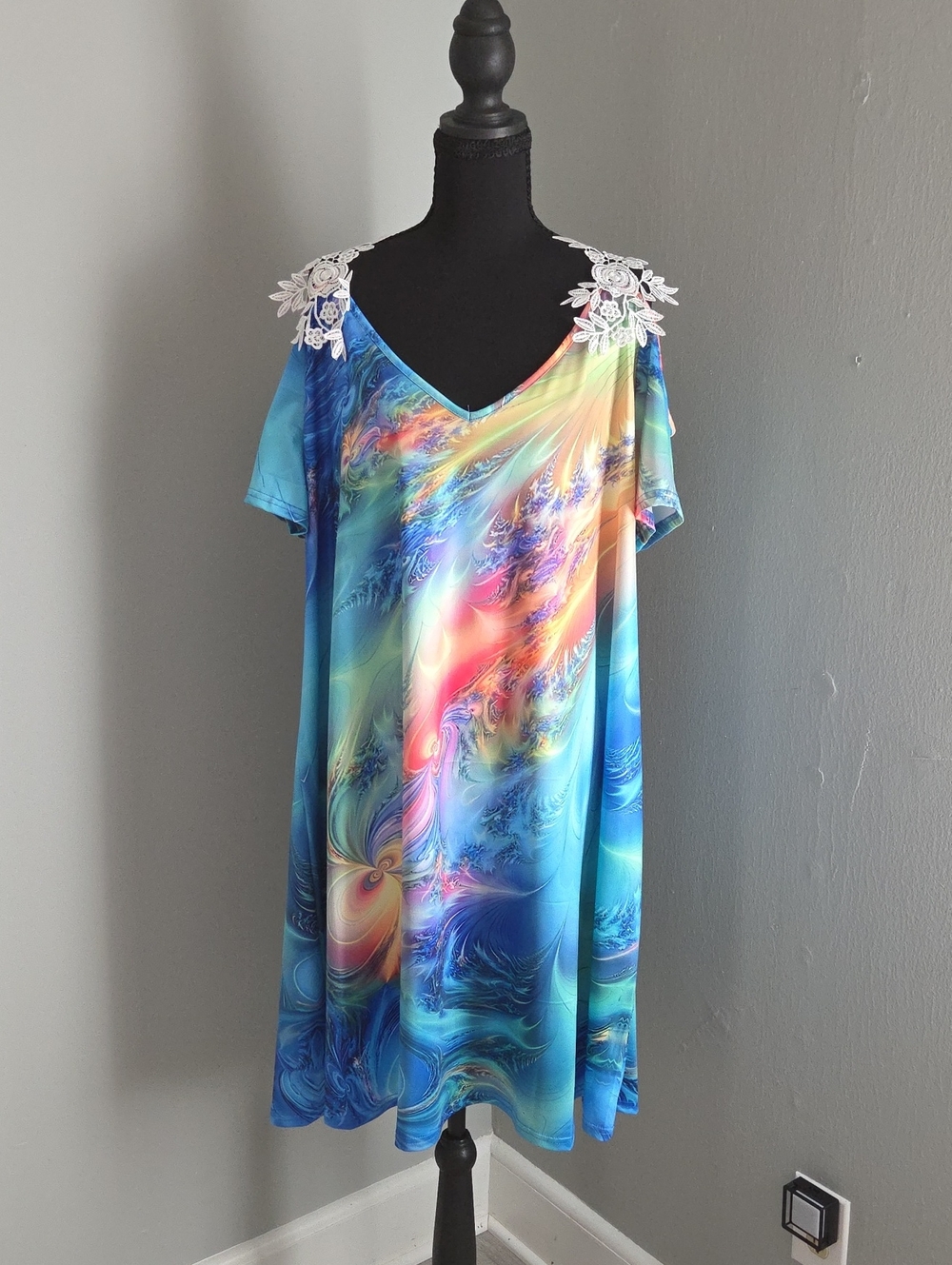 Women’s Blue Multi-Color Dress with Lace Shoulders 3X- Read Measurements